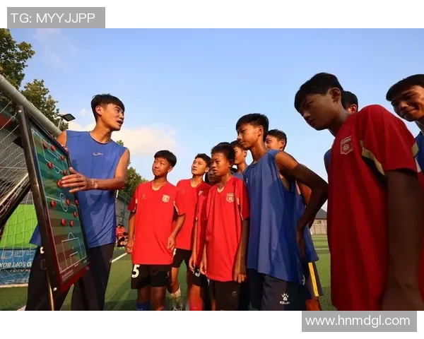 年轻成名的足球明星们如何在绿茵场上书写传奇人生与梦想追逐